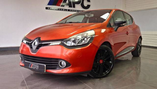 Renault Clio 1.5 dCi Dynamique S MediaNav Hatchback 5dr Diesel Manual Euro 5 (s/s) (90 ps) Hatchback Diesel RED