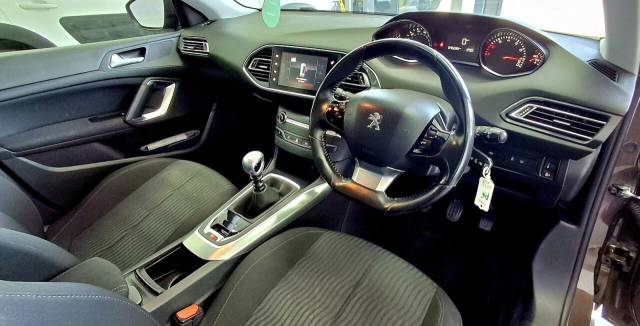 2015 Peugeot 308 1.2 PureTech Active Hatchback 5dr Petrol Manual Euro 6 (s/s) (130 ps)